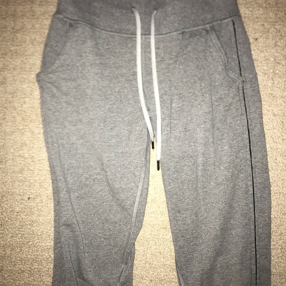 LULULEMON ZIPPER UP THE SIDE SWEATS - Picture 3 of 3